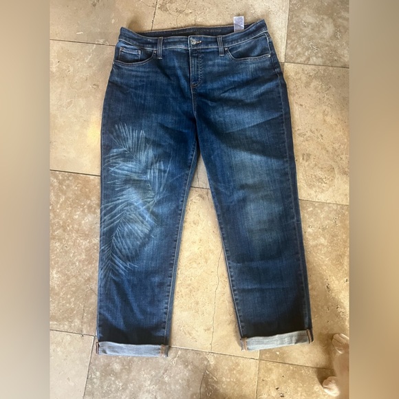 Chicos, So Slimming girlfriend slim leg crop Jean Chicos size 2 US size … - Picture 10 of 11